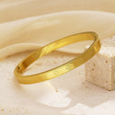 European and American Lucky Clover Bangle - Premium Fresh and Minimalist Four-Leaf Clover Fashion Niche Stainless Steel Closed Bracelet for Women (Wholesale)