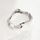 Women's Artisanal Wave Bracelet - Irregular Design, High-Shine Finish, Light Luxury Aesthetic