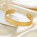 Hot Selling Wholesale C-Shaped Open Bracelet - Fashion Minimalist Light Luxury Checkered Oil-Pressed Bangle