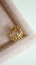 Niche Pavé Diamond Sterling Silver Ring - Link Gold-Tone Luxe Design, Statement Jewelry for Women