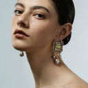 Niche Shell Pearl Gold-Tone Jewelry Set - Retro Elegant Design, Statement Jewelry for Women