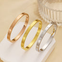 European and American Lucky Clover Bangle - Premium Fresh and Minimalist Four-Leaf Clover Fashion Niche Stainless Steel Closed Bracelet for Women (Wholesale)