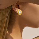 Vintage Gold Stud Earrings for Women, 18K Exquisite Fashion Earrings, Wedding Leaf Design Court-Style Ear Jewelry