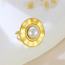 Elegant High-End Square Bracelet - Light Luxury Gold Diamond-Embedded Titanium Steel Buckle Bangle