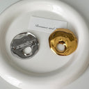 Niche Design Irregular Water Wave Hollow Round Brooch for Women - High-End Exquisite Suit Boutonniere Pin Accessory