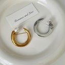 Hot-Selling Designer Metal Letter C-Shaped Pearl Brooch - Cold Aesthetic Minimalist Elegant Suit Pin, Trendy Clothing Accessory Wholesale