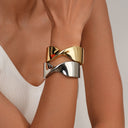 Niche Design Exaggerated Geometric Twisted Shiny Wide - Face Bracelet for Women - Light Luxury, Fashionable & Exaggerated - Style Metal Wristband