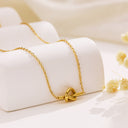 European & American INS-Style Stainless Steel Collarbone Chain - 18K Gold-Plated Niche Sweet Heart Pendant Necklace with Knotted Design