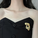 Personalized Retro Forest-Style Mask Brooch for Women - INS Minimalist Portrait Pin, Fashion Accessory Boutonniere